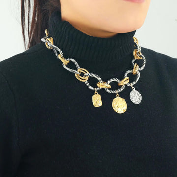 La Romaine Necklace